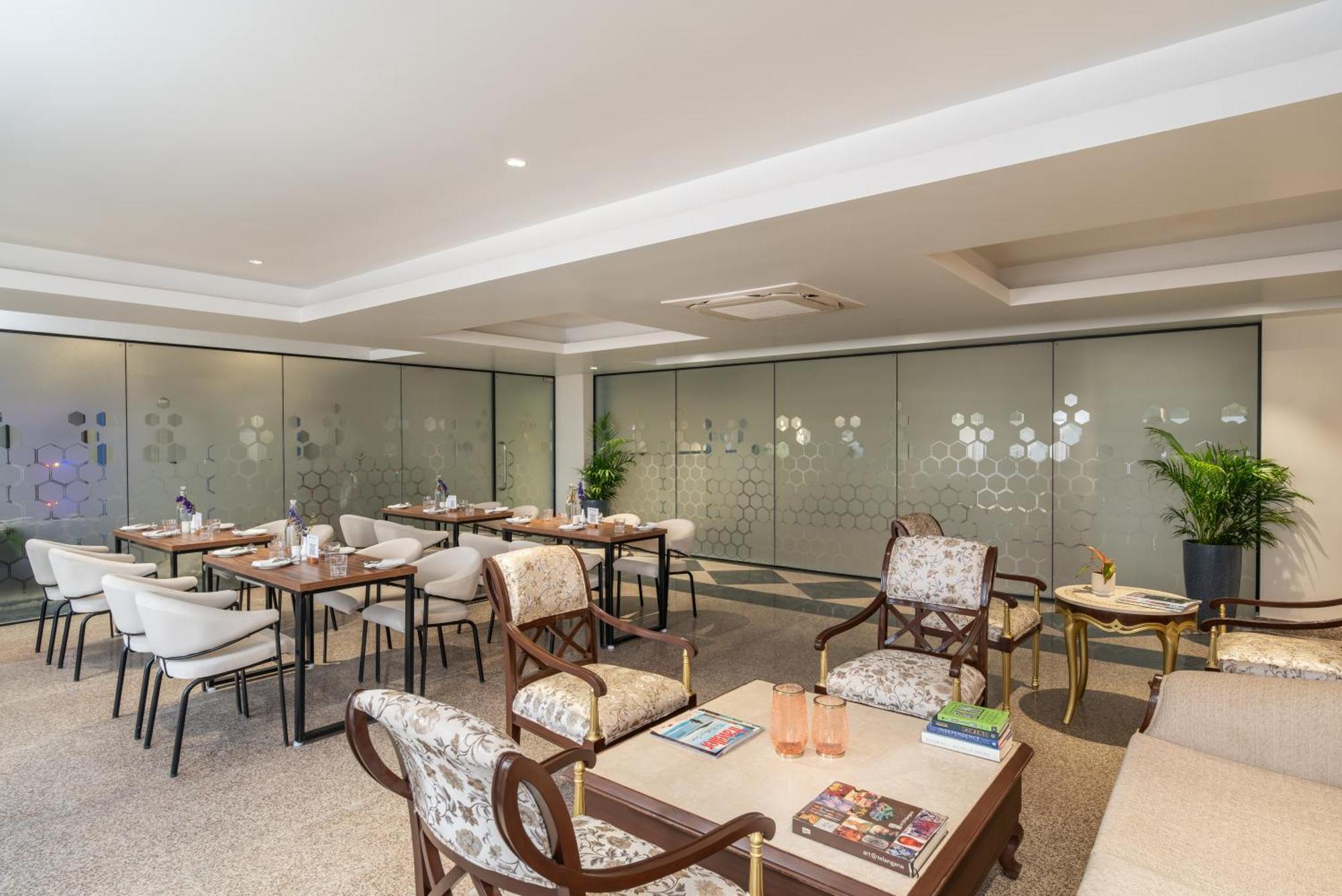 Foxtrail, Sector 42 - Am Hotel Kollection Gurgaon Ngoại thất bức ảnh